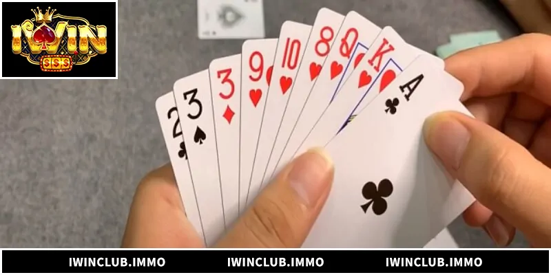 Bí quyết chơi Phỏm đỉnh cao và chiến thuật thắng lớn tại IwinClub